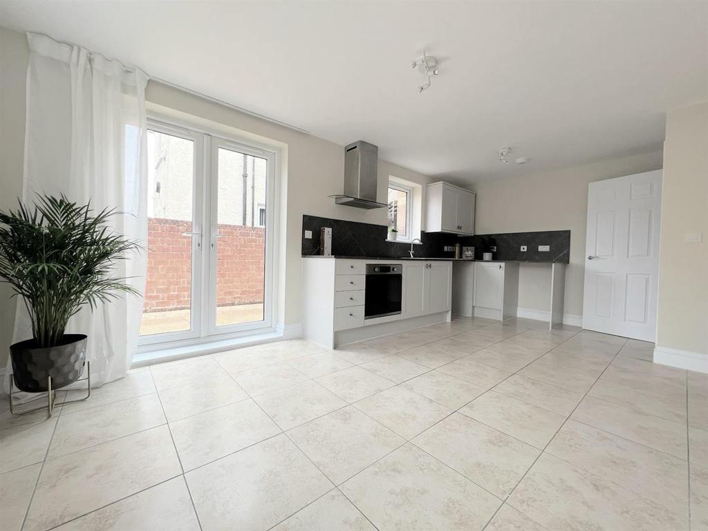 West Street, Portchester, Fareham 1 bed apartment £200,000