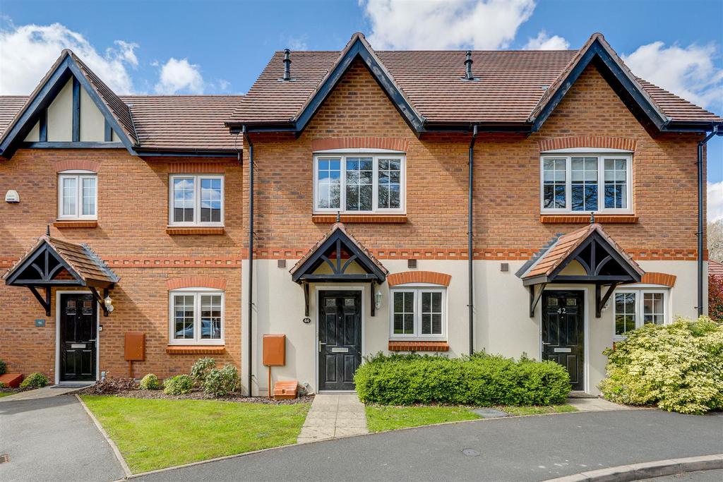 St Phillips Grove, Bentley Heath, Solihull 2 bed terraced house £335,000