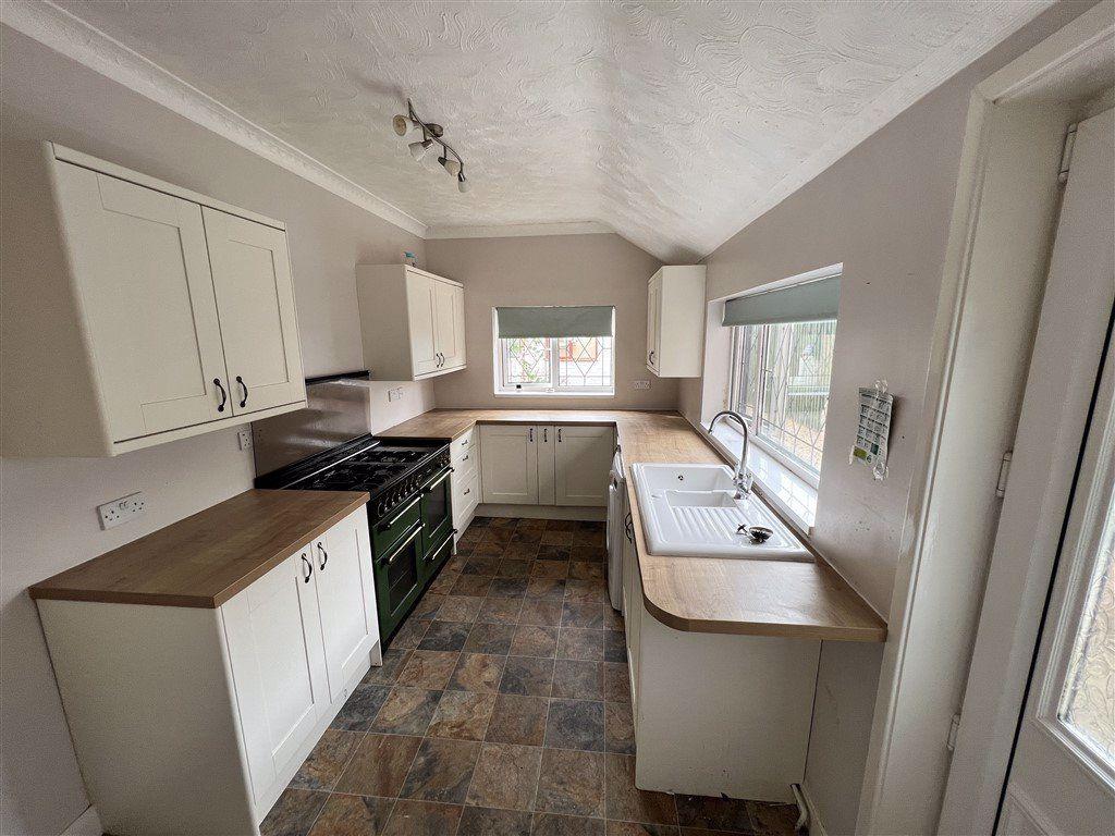 Dunhill Road, Goole, DN14 4 bed terraced house £650 pcm (£150 pw)