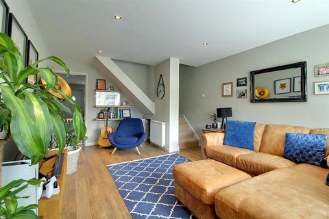 34 Cambridge Drive, Otley, LS21 1DD