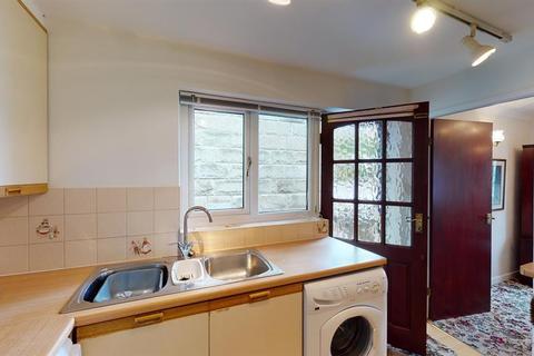 3 Random Close, Keighley, BD22 6LZ