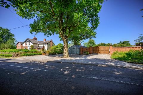Garden Cottage Shrewley Common, Shrewley, Warwick, CV35 7AZ