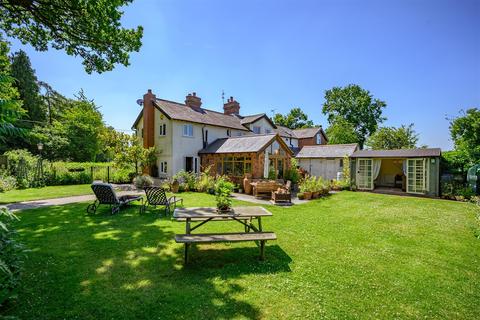 Garden Cottage Shrewley Common, Shrewley, Warwick, CV35 7AZ