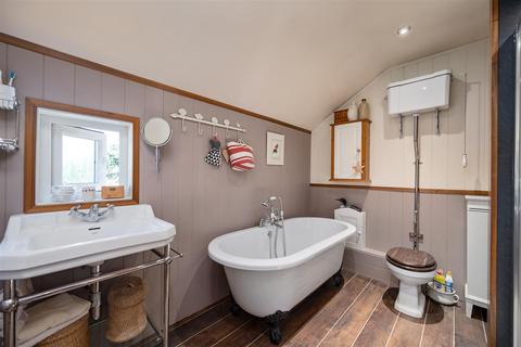 Garden Cottage Shrewley Common, Shrewley, Warwick, CV35 7AZ