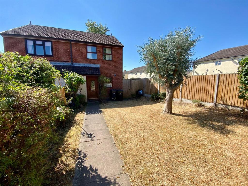 Sorrel Way, Malvern 2 bed semidetached house £140,000