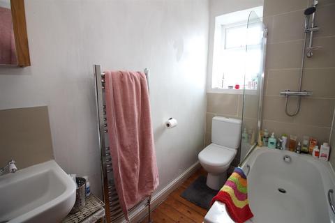 32 Cross Green, Otley, LS21 1HD