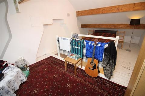 32 Cross Green, Otley, LS21 1HD