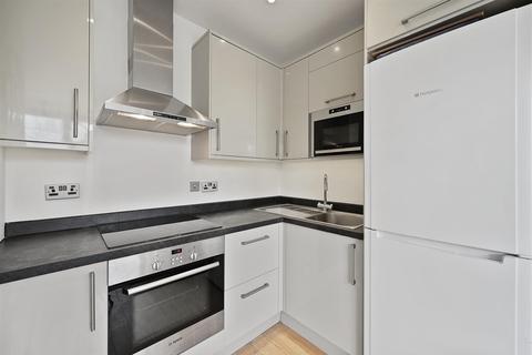 1 bedroom apartment for sale - Barnsbury Lane, Surbiton