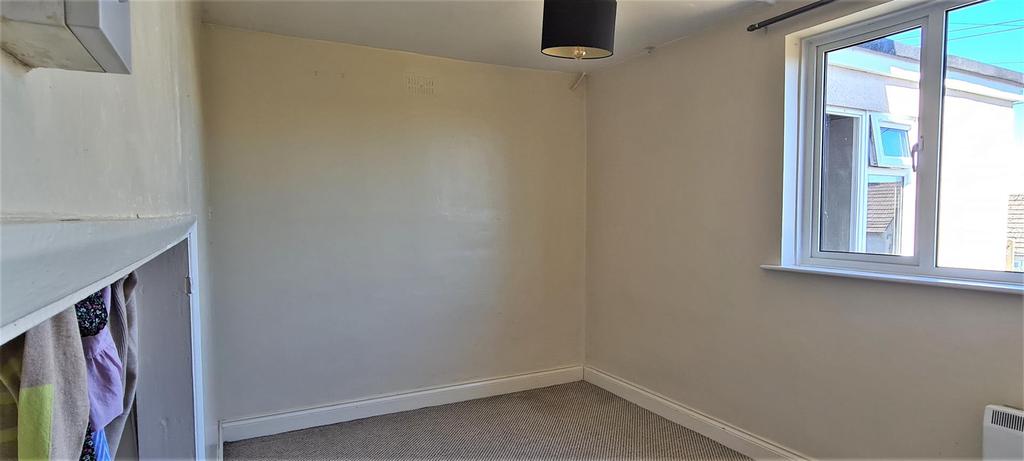 Rear bedroom .jpg