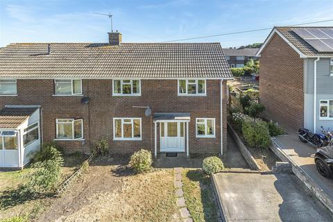 8 Bonners Causeway, Axminster, EX13 5EN