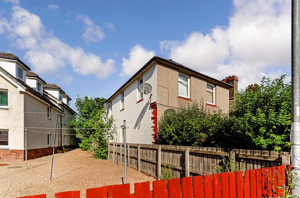 8 Parkgate, Rosyth, KY11 2JW 2 bed semidetached house £120,000