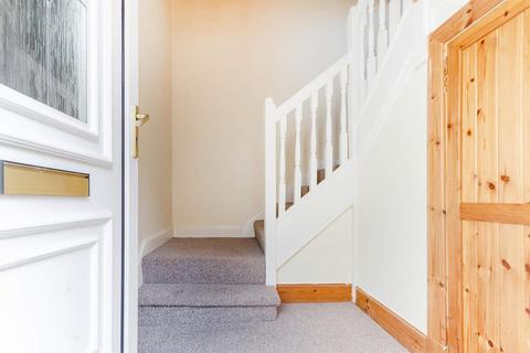 8 Parkgate, Rosyth, Dunfermline, KY11 2JW