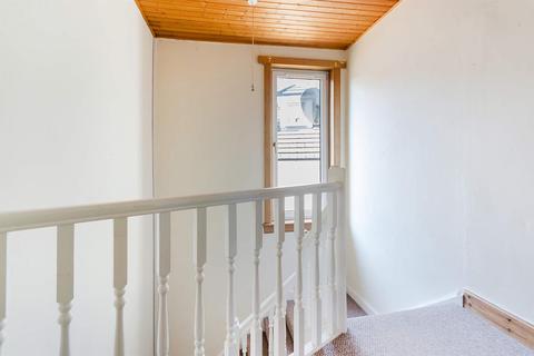 8 Parkgate, Rosyth, Dunfermline, KY11 2JW