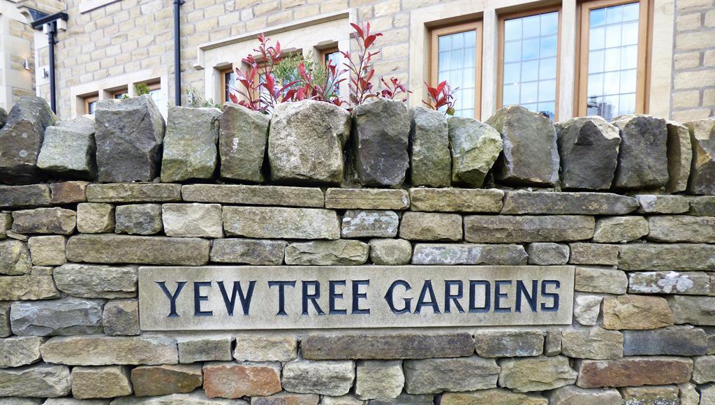 Yew Tree Gardens, Silsden 4 bed detached house for sale £465,000