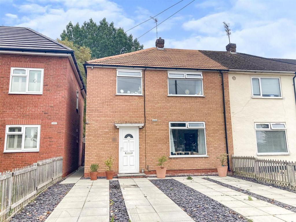 Goldsmith Avenue, Warwick 3 bed semidetached house £1,275 pcm (£294 pw)