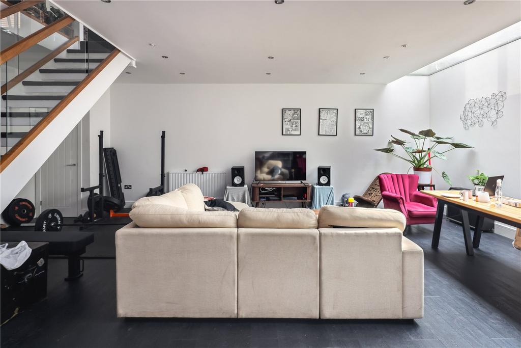 Living Area View 4