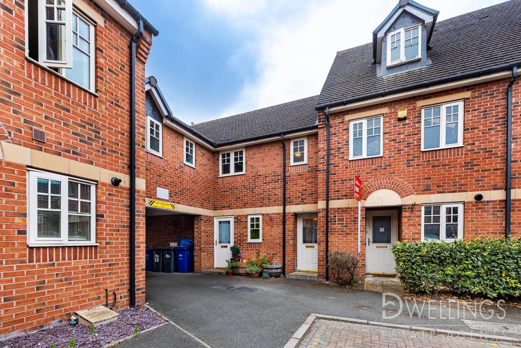 Caroline Court, BurtonOnTrent 2 bed flat for sale £125,000