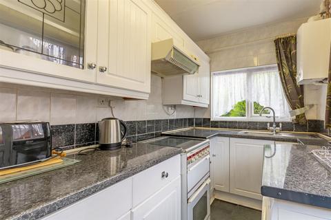 70 Beech Avenue, Beeston, Nottingham, NG9 1QD