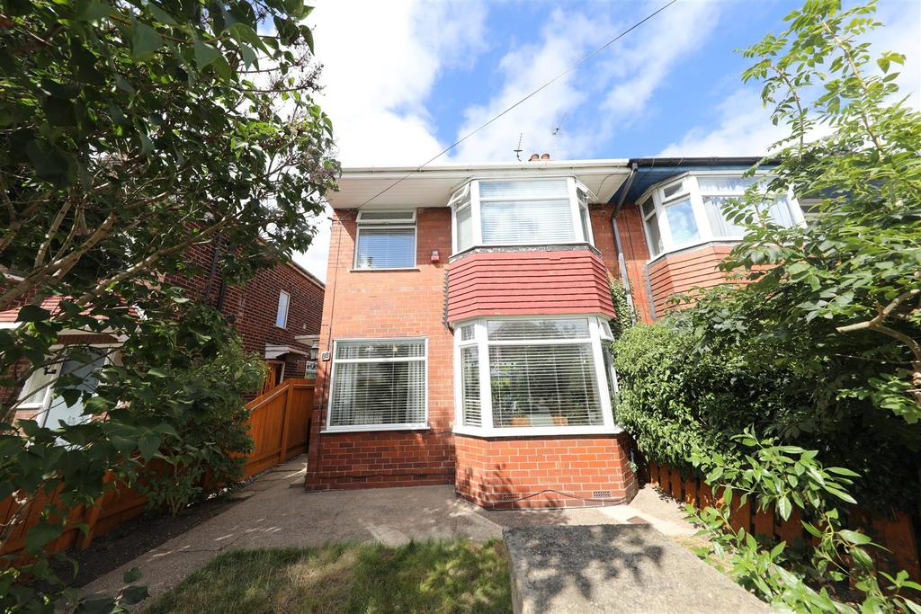 Faversham Avenue, Hull 3 bed end of terrace house for sale £190,000