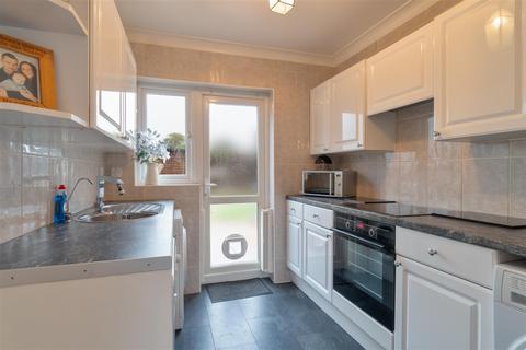 71 Radnor Avenue, Welling, DA16 2BZ