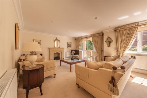 Apartment 3, Bishops House, 42 Four Oaks Road, Sutton Coldfield, B74 2UP