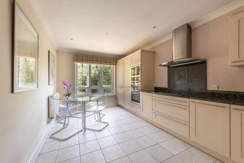 Apartment 3, Bishops House, 42 Four Oaks Road, Sutton Coldfield, B74 2UP