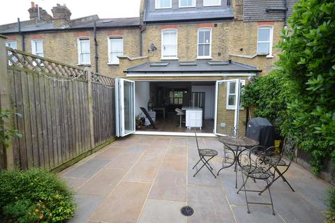 40 Tolverne Road, London, SW20 8RA
