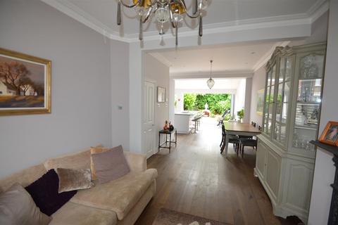 40 Tolverne Road, London, SW20 8RA
