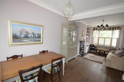 40 Tolverne Road, London, SW20 8RA