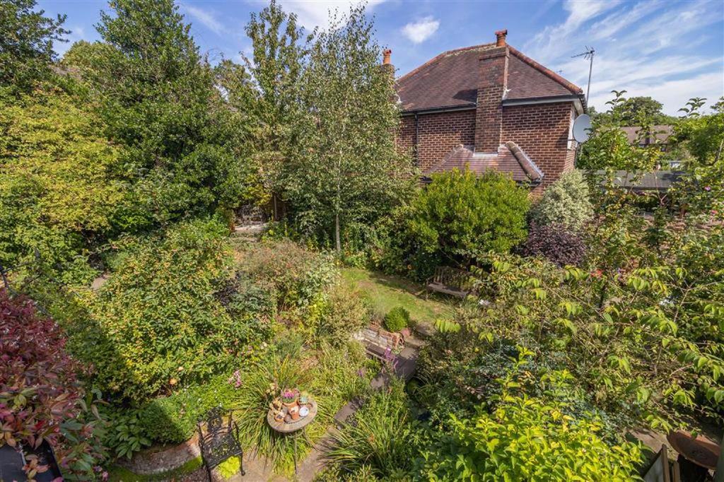 Edge Lane, Chorlton, Manchester, M21 4 bed detached house £795,000