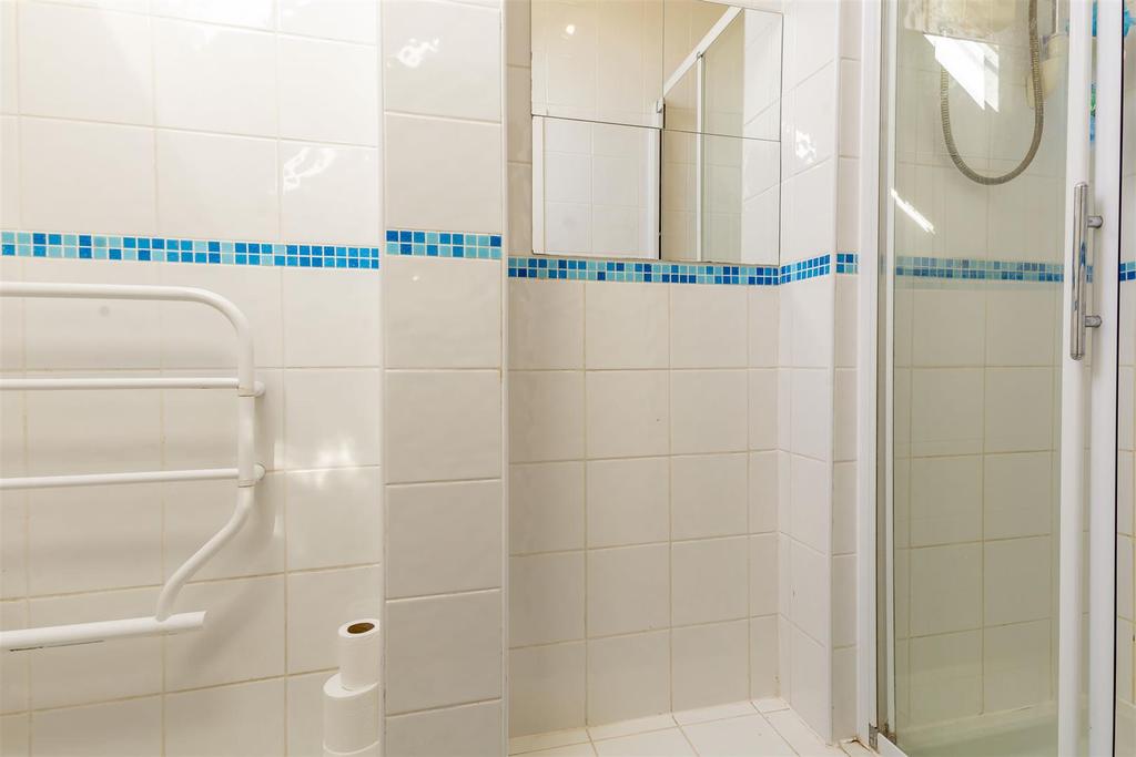 En-Suite 24a