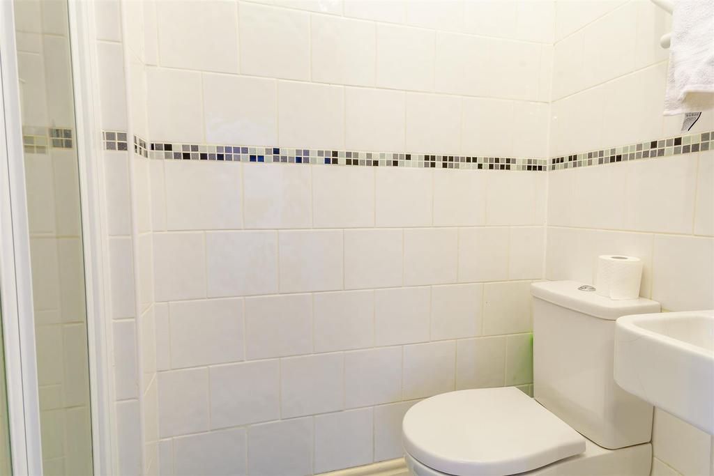En-Suite 24