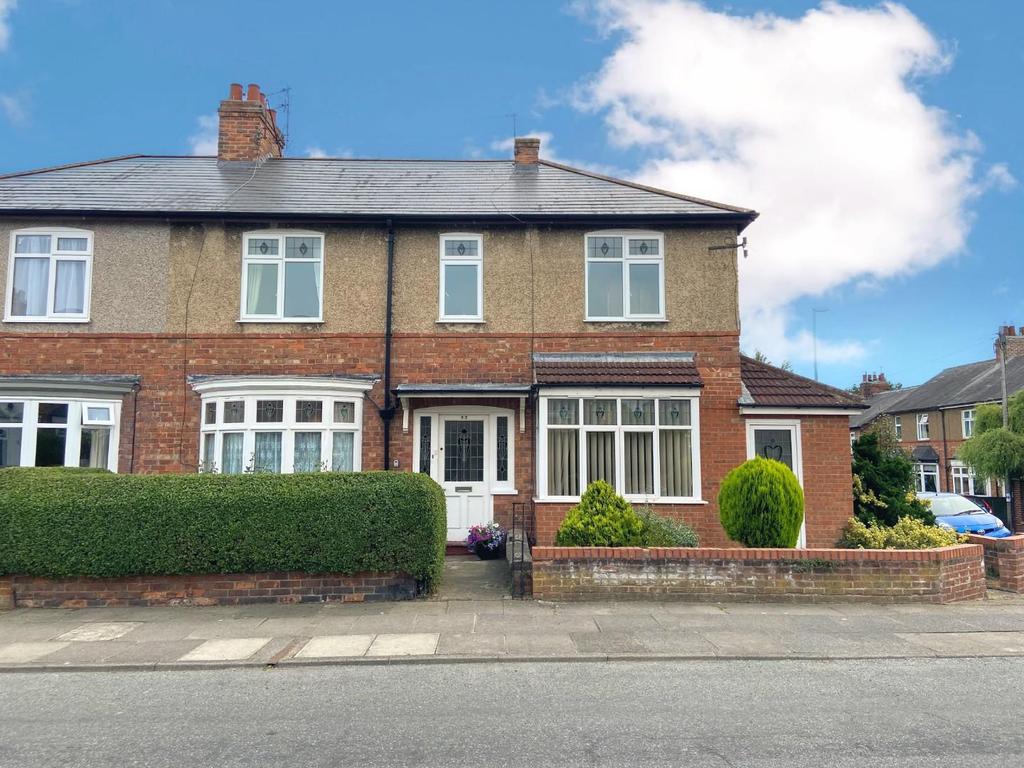 Willow Road, Darlington 4 bed semidetached house for sale £200,000