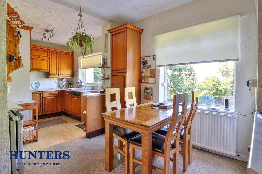 Kitchen / Breakfast Room