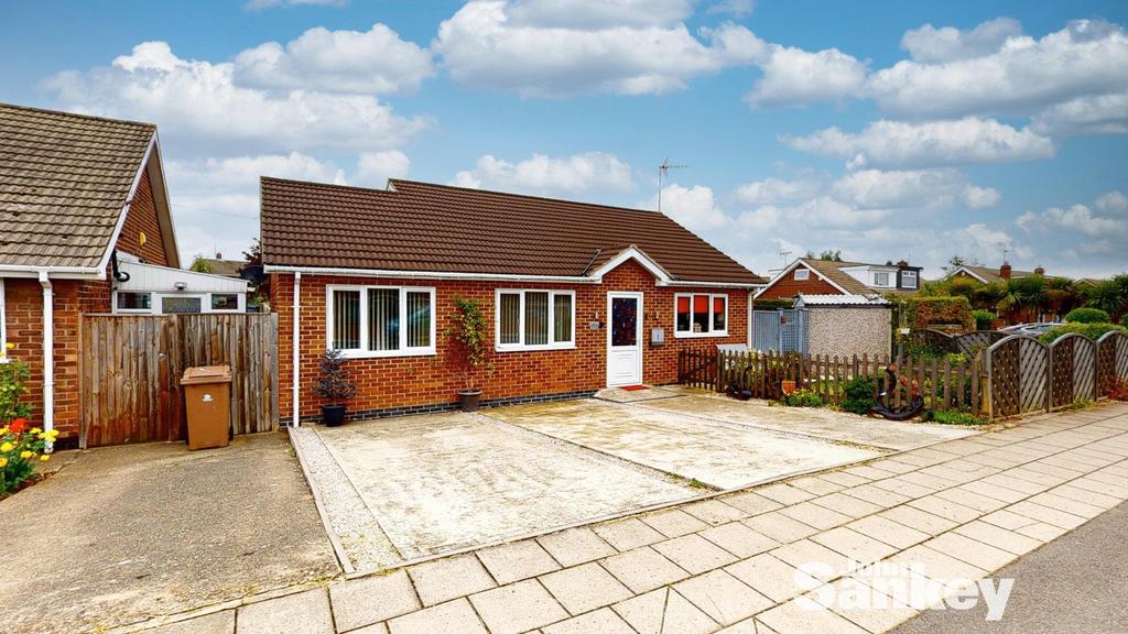 Park Hall Road, Mansfield Woodhouse, Mansfield 2 bed detached bungalow