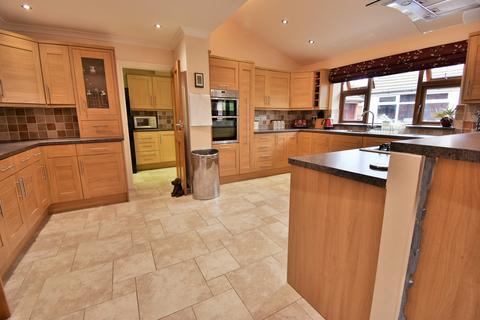 2 Auckland Close, Mickleover, Derby, DE3 9LH