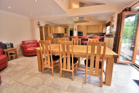 2 Auckland Close, Mickleover, Derby, DE3 9LH