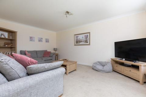 12 Bond Drive, Glasgow, G43 1AF