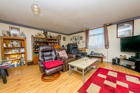 3 Bawn Path, Leeds, LS12 5QX