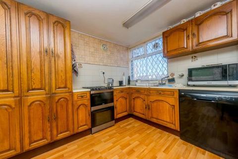 3 Bawn Path, Leeds, LS12 5QX