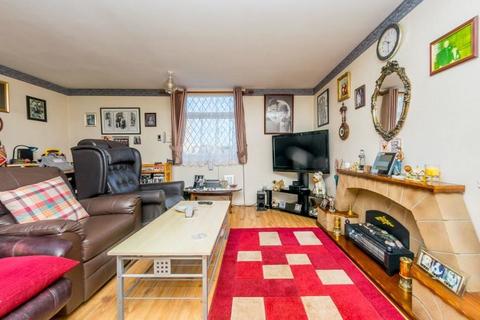 3 Bawn Path, Leeds, LS12 5QX