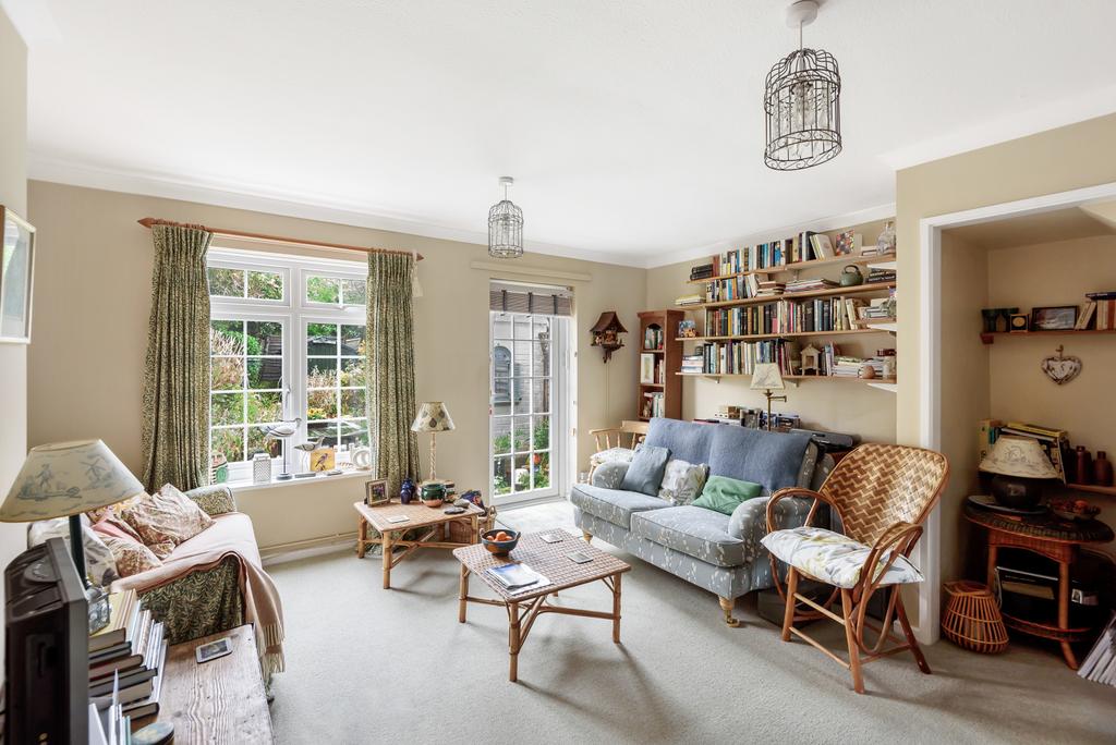 Sitting/Dining Room