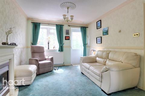 17 Camelot Gardens, Basildon, SS13 1AN