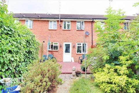 17 Camelot Gardens, Basildon, SS13 1AN