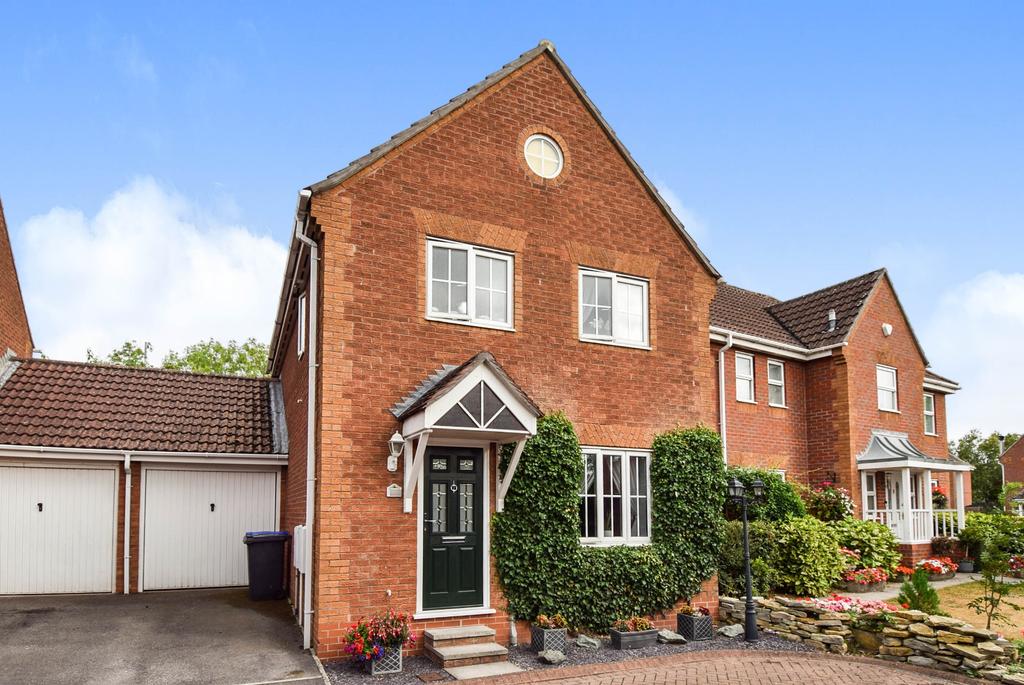 Harvard Way, Amesbury, Salisbury SP4 7XE 3 bed detached house £359,950