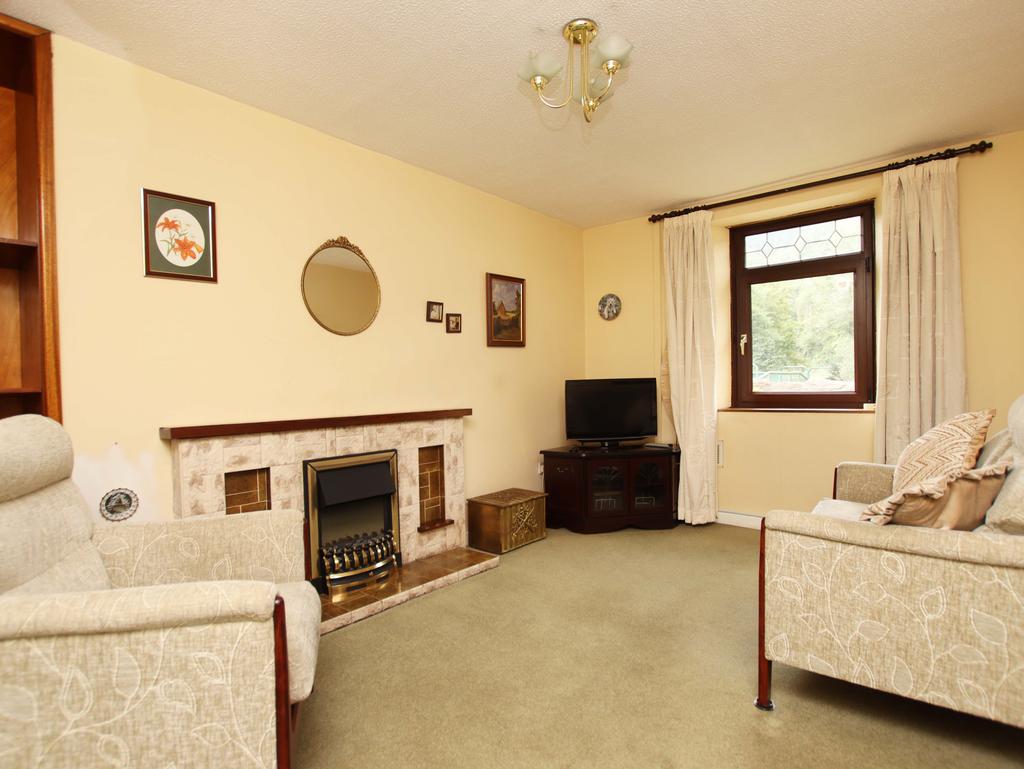 Hopkinstown Road, Hopkinstown, Pontypridd CF37 2PR 2 bed terraced house