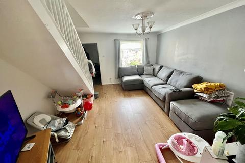 2 bedroom terraced house for sale - Netherfields Crescent, Middlesbrough, North Yorkshire, TS3 0QL