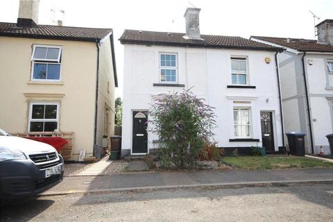 2 bedroom semi-detached house for sale - Alexandra Road, Addlestone, Surrey, KT15 2PE