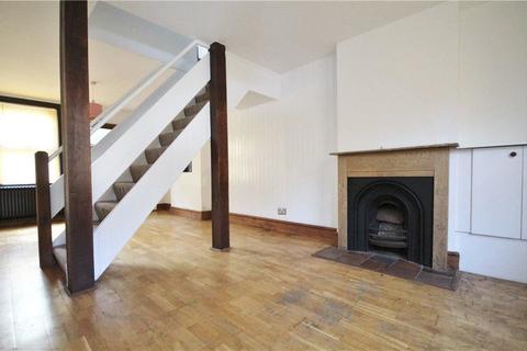 2 bedroom semi-detached house for sale - Alexandra Road, Addlestone, Surrey, KT15 2PE
