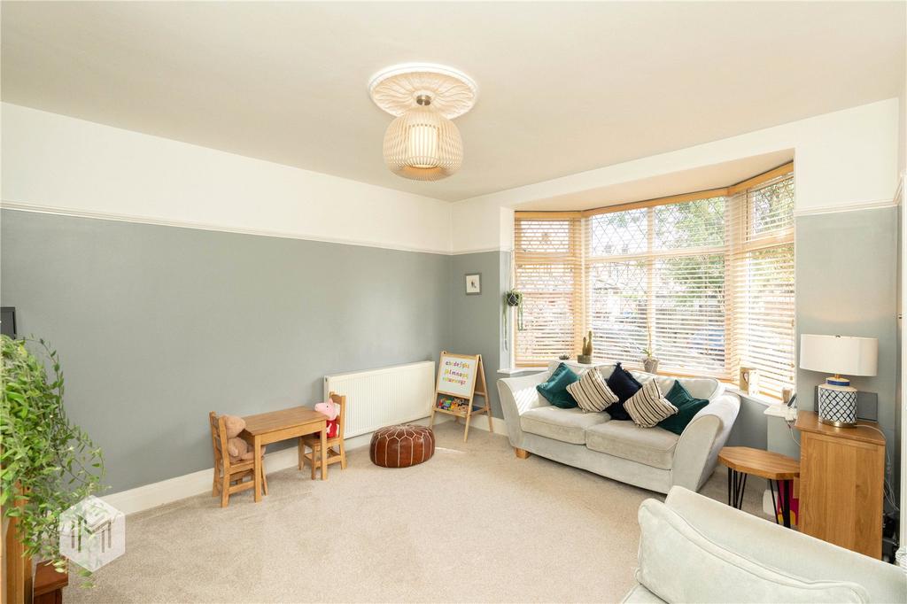 Southfield Avenue, Bury, Greater Manchester, BL9 3 bed semidetached